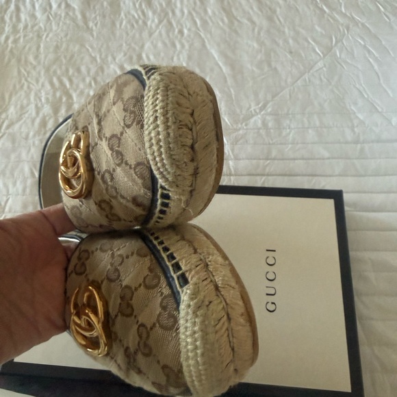 Gucci Women's Brown Espadrilles with Gold Logo - Picture 6 of 9